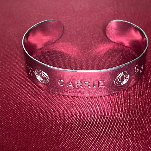 Jewelry - handmade bangle